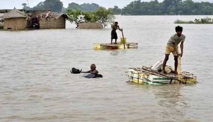 Viral News: बिहार में गंगा नदी का बढ़ा जलस्तर, पलायन को मजबूर लोग